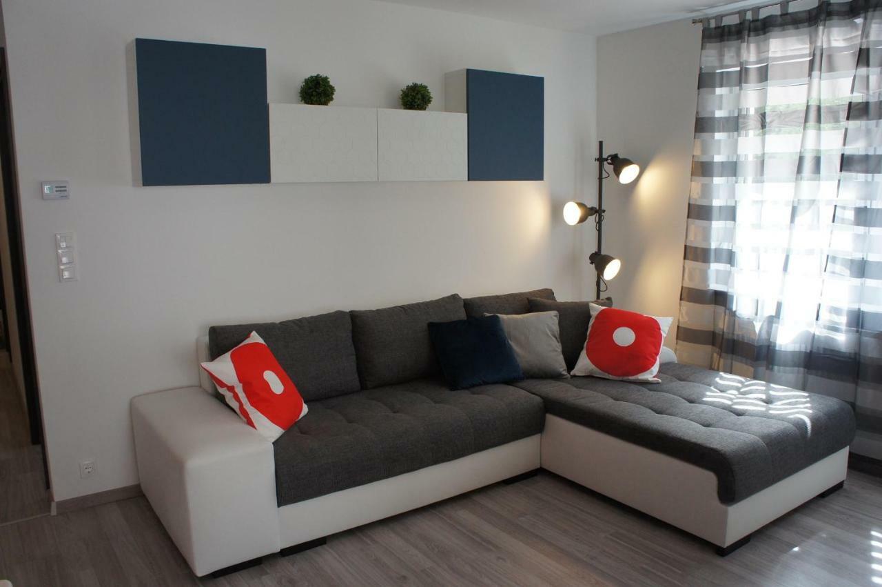 Laguna Apartment